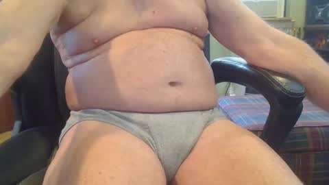 Snapshot of pulltoy1 chatting on 03-10-25, 04:03 pulltoy1 online show from 03-10-25, 04:03