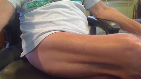 Snapshot of pulltoy1 chatting on 09-23-25, 03:26 pulltoy1 online show from 09-23-25, 03:26