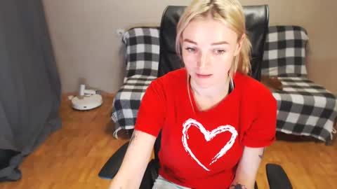 Polly online show from 12-28-24, 03:26