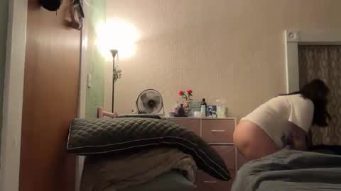 Snapshot of pumpkin_bunny chatting on 01-07-26, 06:27 Pumpkin bunny online show from 01-07-26, 06:27