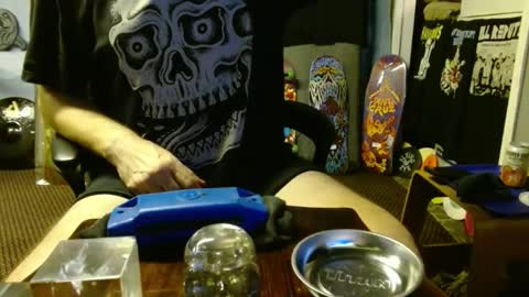 Snapshot of punkypapi chatting on 03-04-25, 06:29 Jojo online show from 03-04-25, 06:29