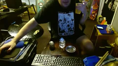 Snapshot of punkypapi chatting on 03-07-25, 05:08 Jojo online show from 03-07-25, 05:08