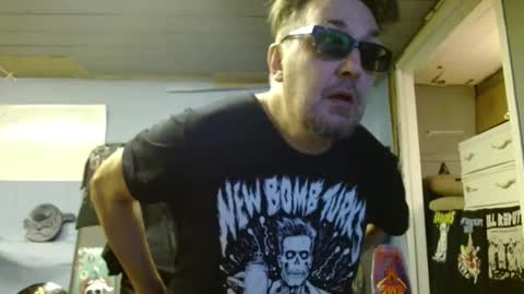 Snapshot of punkypapi chatting on 03-07-25, 02:23 Jojo online show from 03-07-25, 02:23