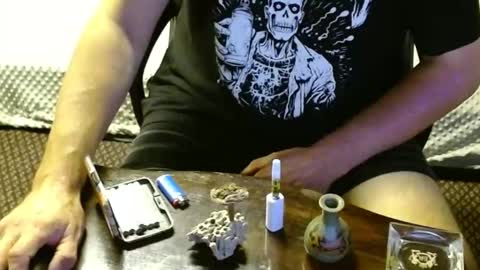 Snapshot of punkypapi chatting on 11-04-25, 08:57 Jojo online show from 11-04-25, 08:57