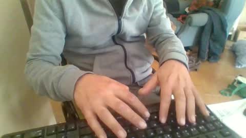 Snapshot of pup_y chatting on 09-24-25, 09:23 pup_y online show from 09-24-25, 09:23