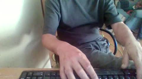 Snapshot of pup_y chatting on 09-26-25, 03:38 pup_y online show from 09-26-25, 03:38