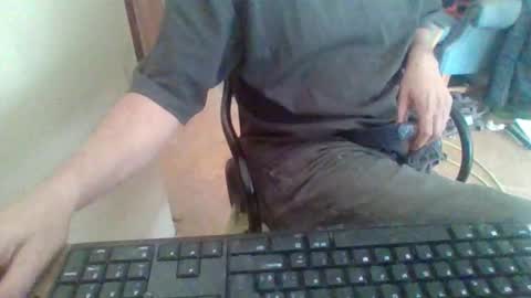 Snapshot of pup_y chatting on 10-02-25, 08:10 pup_y online show from 10-02-25, 08:10