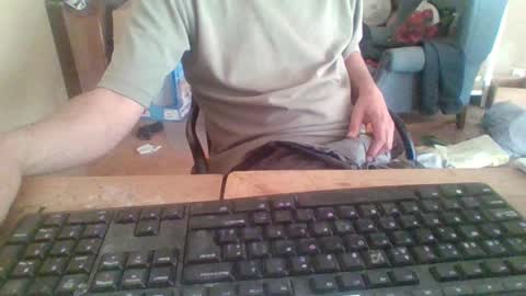 Snapshot of pup_y chatting on 10-09-25, 08:34 pup_y online show from 10-09-25, 08:34