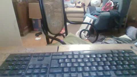 Snapshot of pup_y chatting on 10-09-25, 10:08 pup_y online show from 10-09-25, 10:08