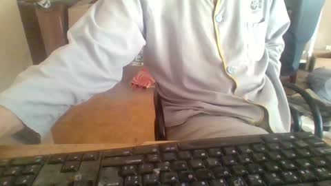 Snapshot of pup_y chatting on 10-11-25, 08:13 pup_y online show from 10-11-25, 08:13