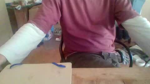Snapshot of pup_y chatting on 10-13-25, 08:03 pup_y online show from 10-13-25, 08:03
