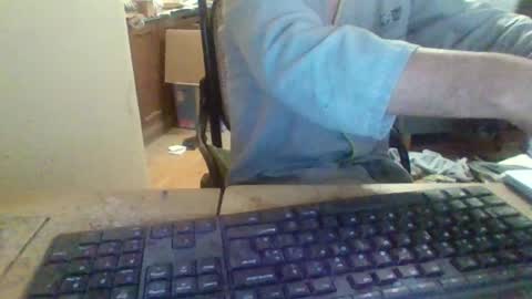 Snapshot of pup_y chatting on 10-20-25, 12:00 pup_y online show from 10-20-25, 12:00