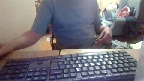 Snapshot of pup_y chatting on 10-22-25, 06:29 pup_y online show from 10-22-25, 06:29