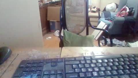 Snapshot of pup_y chatting on 10-24-25, 06:59 pup_y online show from 10-24-25, 06:59