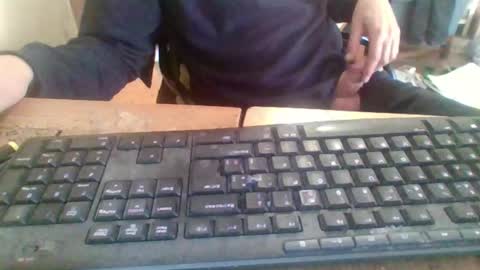 Snapshot of pup_y chatting on 10-29-25, 08:16 pup_y online show from 10-29-25, 08:16