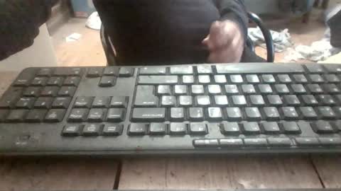 Snapshot of pup_y chatting on 10-31-25, 08:04 pup_y online show from 10-31-25, 08:04