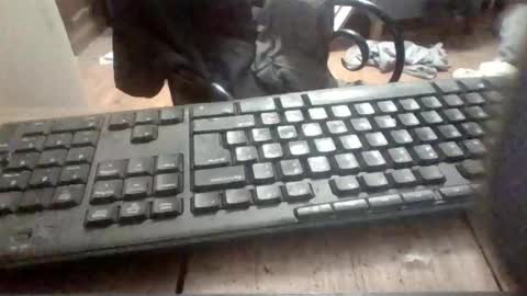 Snapshot of pup_y chatting on 10-31-25, 10:33 pup_y online show from 10-31-25, 10:33