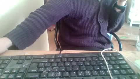 Snapshot of pup_y chatting on 11-21-25, 08:46 pup_y online show from 11-21-25, 08:46