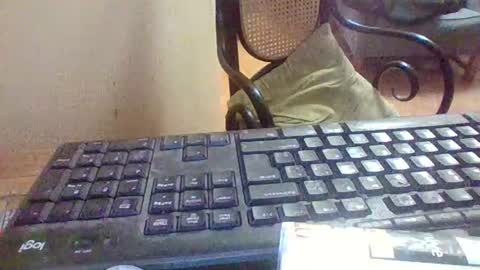 Snapshot of pup_y chatting on 02-14-26, 07:21 pup_y online show from 02-14-26, 07:21