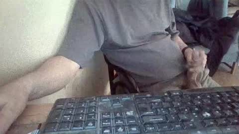 Snapshot of pup_y chatting on 02-17-26, 02:57 pup_y online show from 02-17-26, 02:57