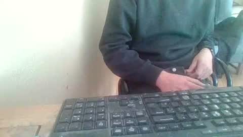 Snapshot of pup_y chatting on 02-19-26, 08:43 pup_y online show from 02-19-26, 08:43