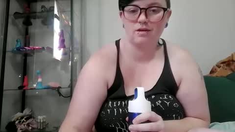 Snapshot of pupghostt chatting on 01-12-26, 02:44 PupGhostt online show from 01-12-26, 02:44