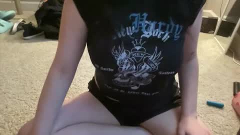 Snapshot of puppyella_ chatting on 01-12-26, 09:09 princess ella online show from 01-12-26, 09:09