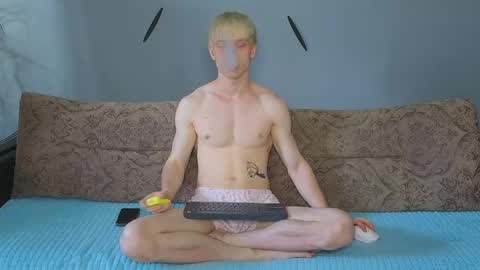 Snapshot of pupsenish chatting on 05-28-26, 01:14 Jesse online show from 05-28-26, 01:14