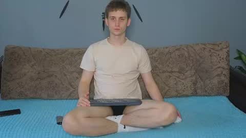 Snapshot of pupsenish chatting on 06-11-26, 02:33 Jesse online show from 06-11-26, 02:33