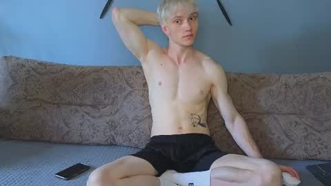 Snapshot of pupsenish chatting on 06-13-26, 01:58 Jesse online show from 06-13-26, 01:58
