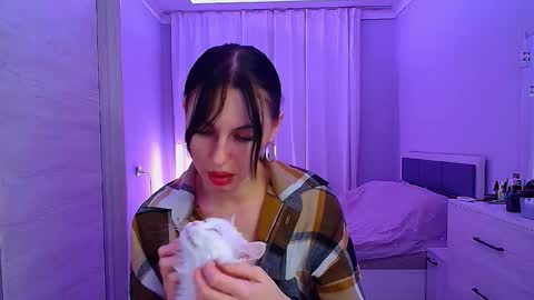 Snapshot of pure_temptation_j chatting on 01-07-26, 04:31 Julia online show from 01-07-26, 04:31