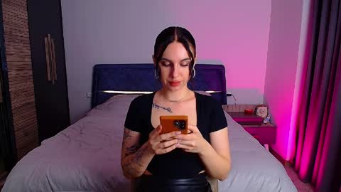 Snapshot of pure_temptation_j chatting on 04-08-26, 05:13 Julia online show from 04-08-26, 05:13