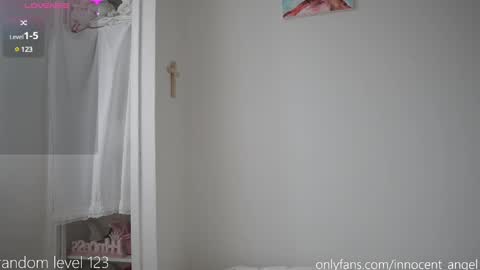 i dont do shows for free. watching here silently and waiting for me to start showing you something for free is useless online show from 02-27-25, 02:32
