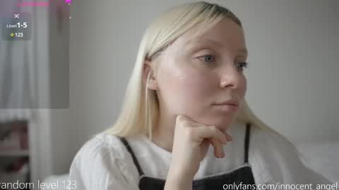 i dont do shows for free. watching here silently and waiting for me to start showing you something for free is useless online show from 03-03-25, 01:31