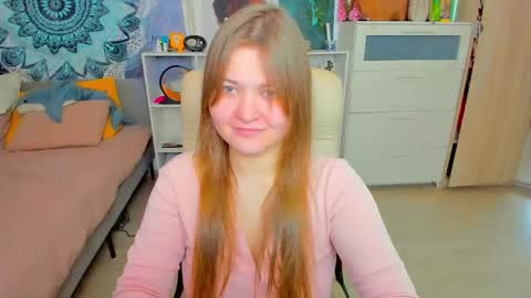 Snapshot of purehanna chatting on 10-07-25, 12:57 Miss Hanna online show from 10-07-25, 12:57