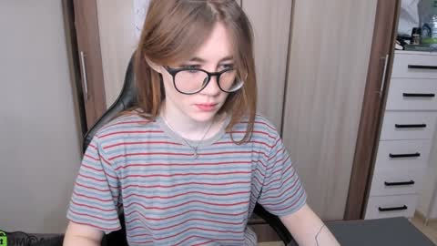 Snapshot of pureheartt chatting on 12-17-24, 08:45 I am Mila online show from 12-17-24, 08:45