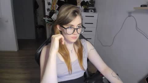 Snapshot of pureheartt chatting on 09-23-25, 10:07 I am Mila online show from 09-23-25, 10:07