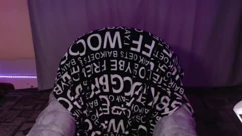 Snapshot of puremenshape chatting on 12-01-25, 06:02 puremenshape online show from 12-01-25, 06:02