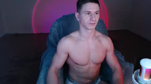 Snapshot of puremenshape chatting on 01-12-26, 06:35 puremenshape online show from 01-12-26, 06:35