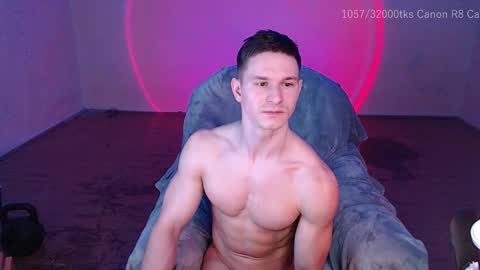 Snapshot of puremenshape chatting on 01-13-26, 06:40 puremenshape online show from 01-13-26, 06:40