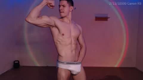 Snapshot of puremenshape chatting on 01-16-26, 05:44 puremenshape online show from 01-16-26, 05:44