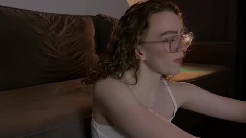 Marie online show from 02-20-25, 10:48