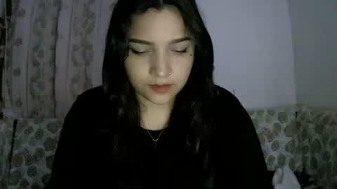 Snapshot of purple_23 chatting on 02-01-26, 05:39 Lizzy online show from 02-01-26, 05:39