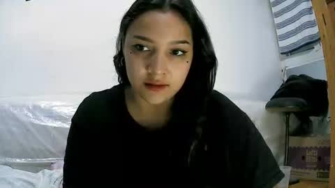 Snapshot of purple_23 chatting on 02-07-26, 02:43 Lizzy online show from 02-07-26, 02:43