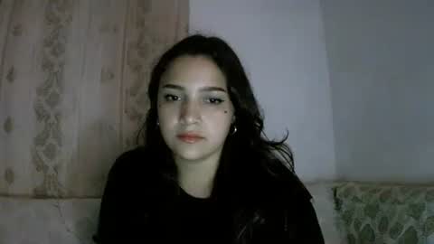 Snapshot of purple_23 chatting on 02-09-26, 06:17 Lizzy online show from 02-09-26, 06:17