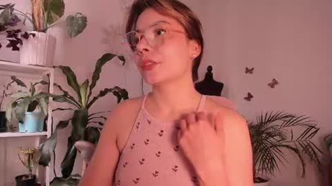Snapshot of purple_opal chatting on 07-09-26, 06:12 Vero online from Tuesday to Sunday online show from 07-09-26, 06:12