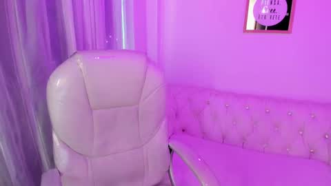 Anna  online show from 02-19-25, 10:20