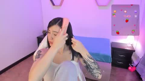 Anna  online show from 11-06-25, 04:24