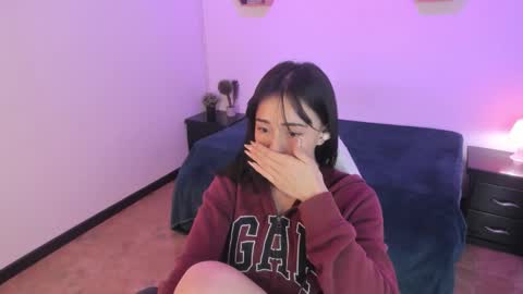 Anna  online show from 11-30-25, 04:05