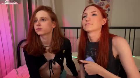 Snapshot of purplebeawer chatting on 09-24-25, 07:17 Francine online show from 09-24-25, 07:17